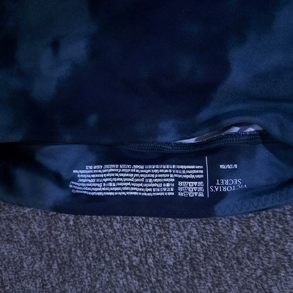 Victoria Secret - Picture 4 of 4